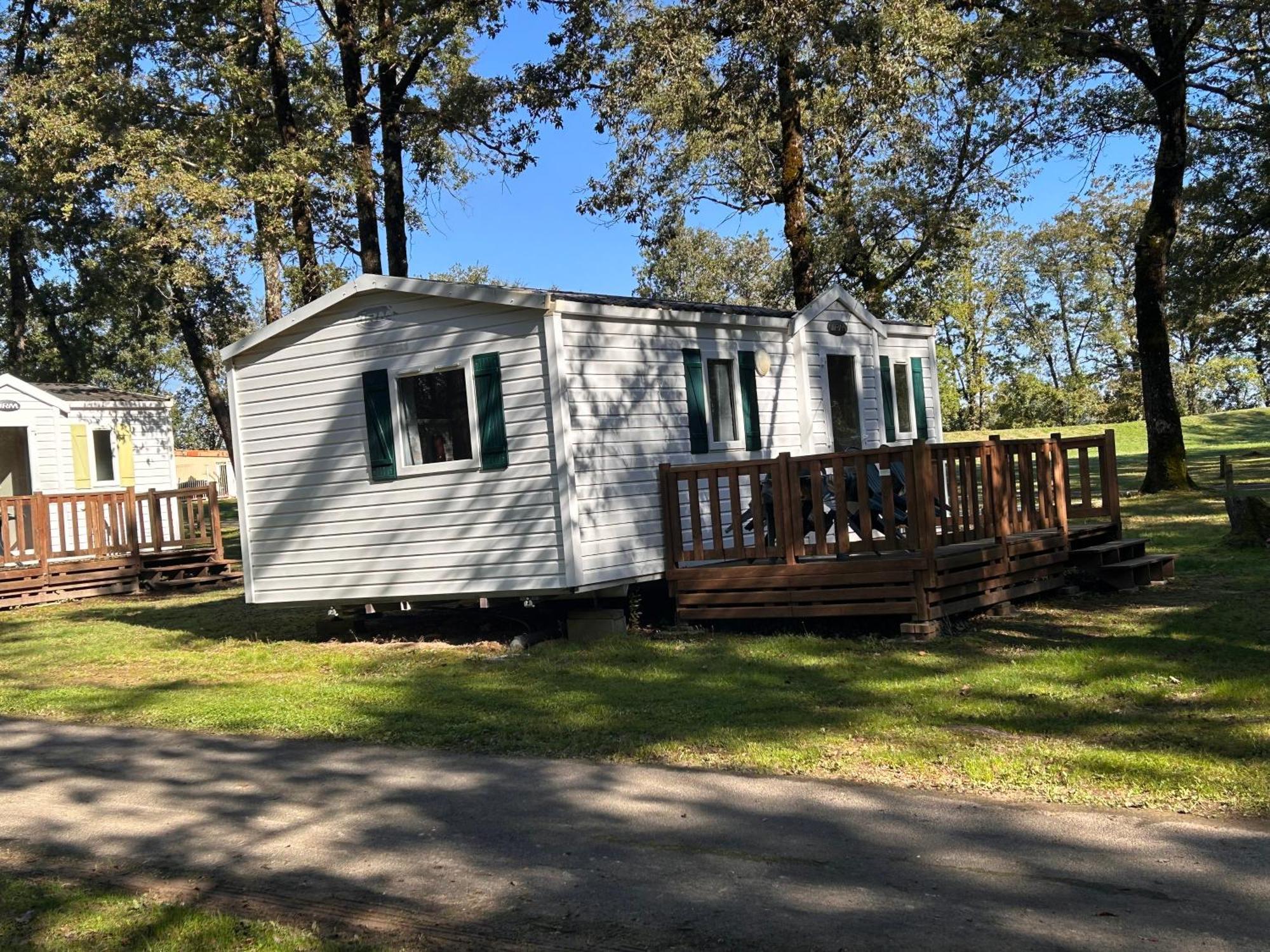 Camping Les Petites Minaudieres Coussay-les-Bois Номер фото