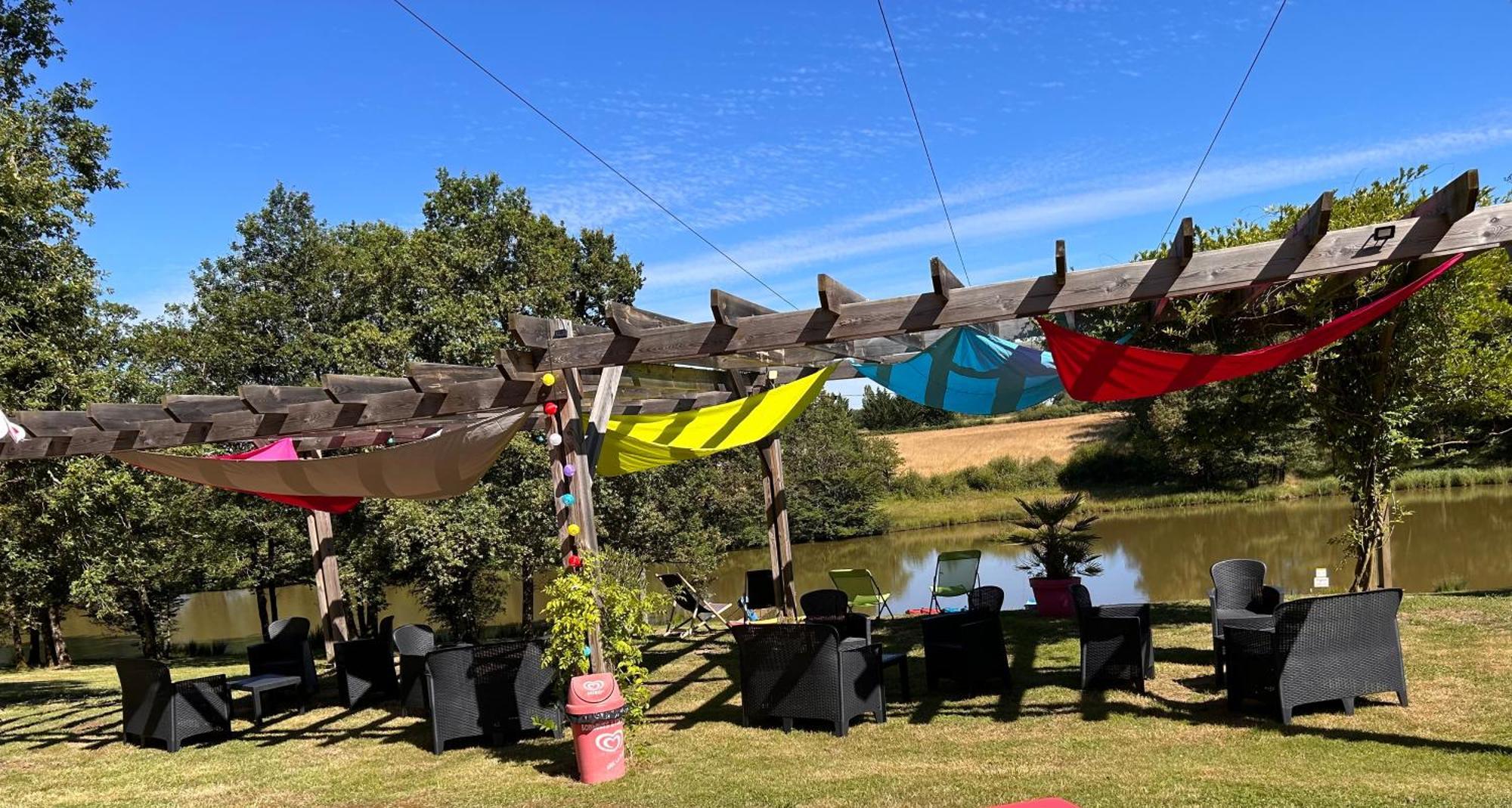 Camping Les Petites Minaudieres Coussay-les-Bois Екстер'єр фото